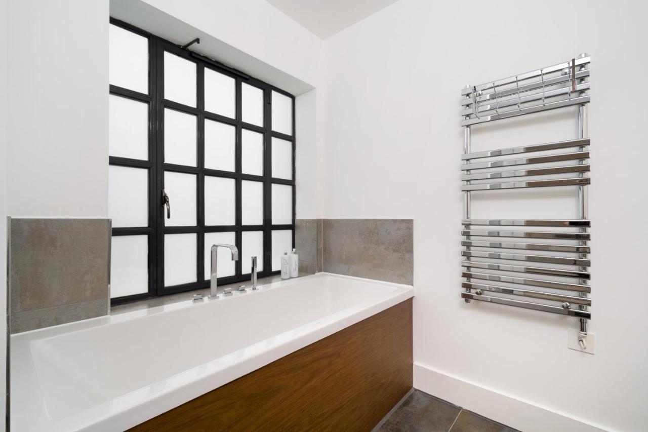 New! Luxury! 2Bedr/3 Beds/2,5Bath! Covent Garden ! Apartment