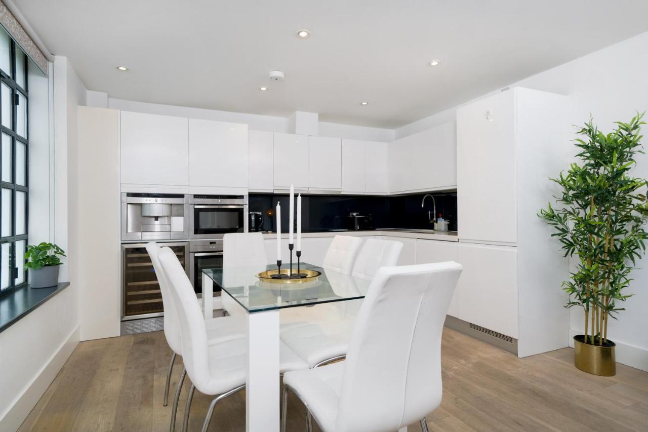 Apartment New! Luxury! 2Bedr/3 Beds/2,5Bath! Covent Garden ! *