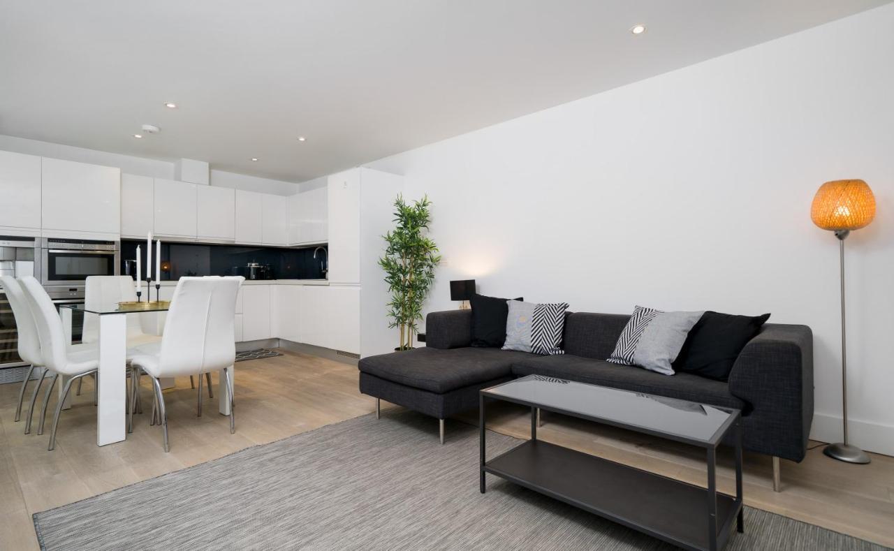 New! Luxury! 2Bedr/3 Beds/2,5Bath! Covent Garden ! Apartment *