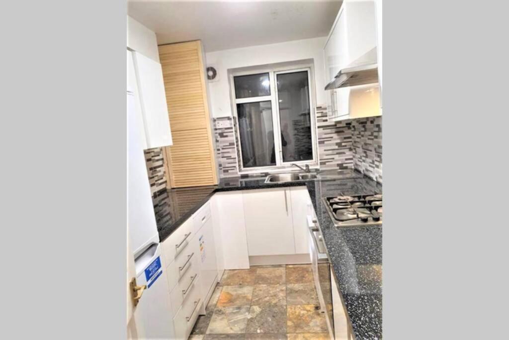 Stunning Lovely 3- Bedroom Fulham With Roof Terraces Appartement