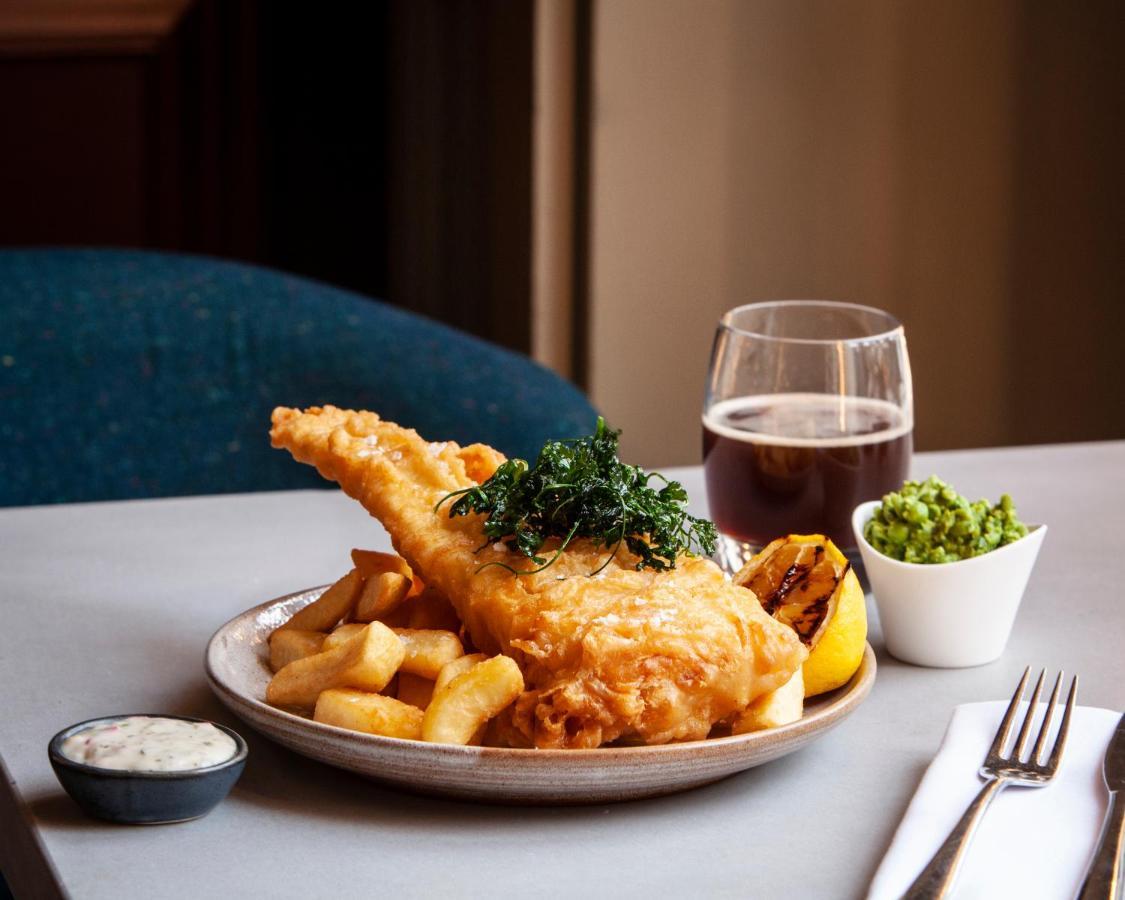 The Clermont London, Victoria