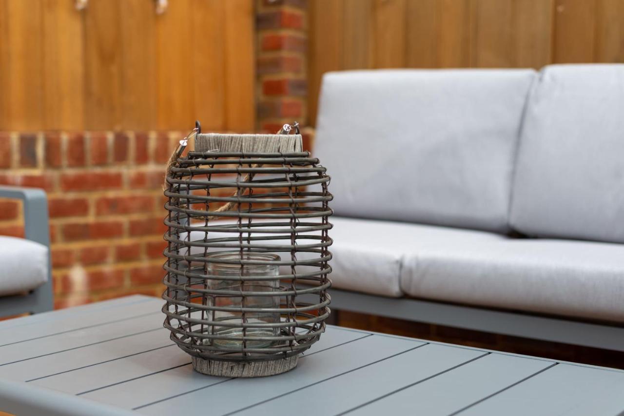Guestready - Unique Near Wimbledon With Gorgeous Deck And Parking Londen