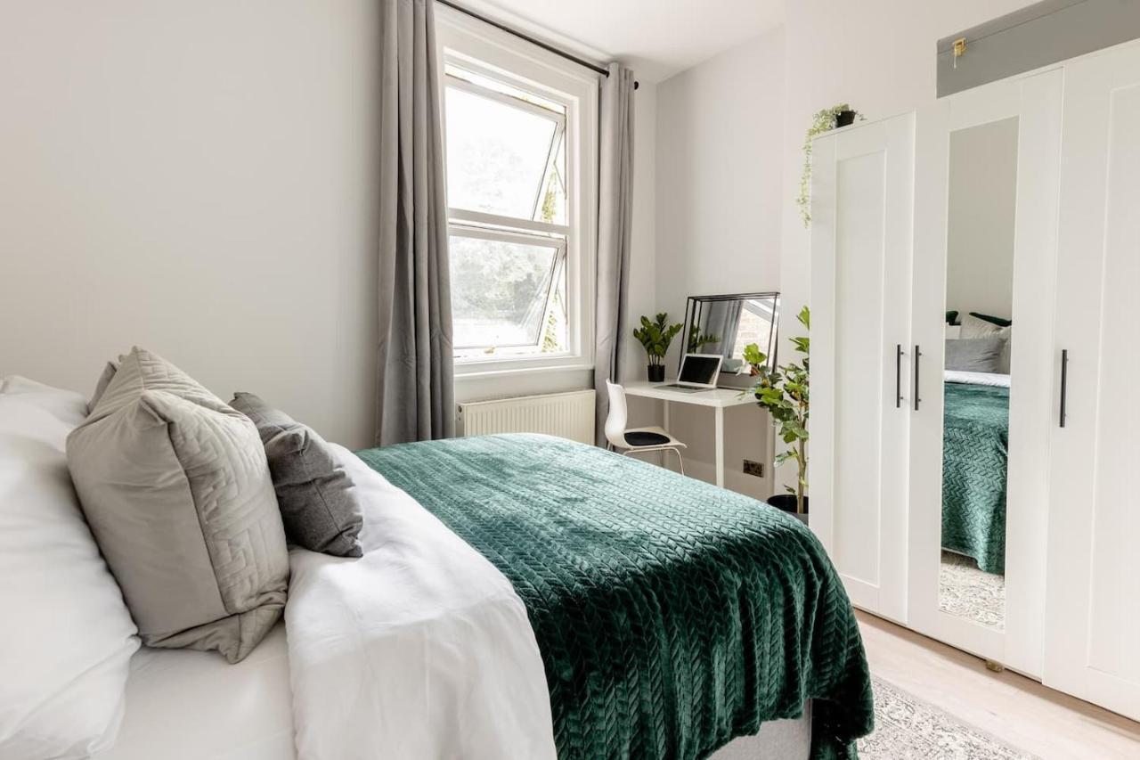 Lovely 2 Bedroom In West Hampstead, Londen