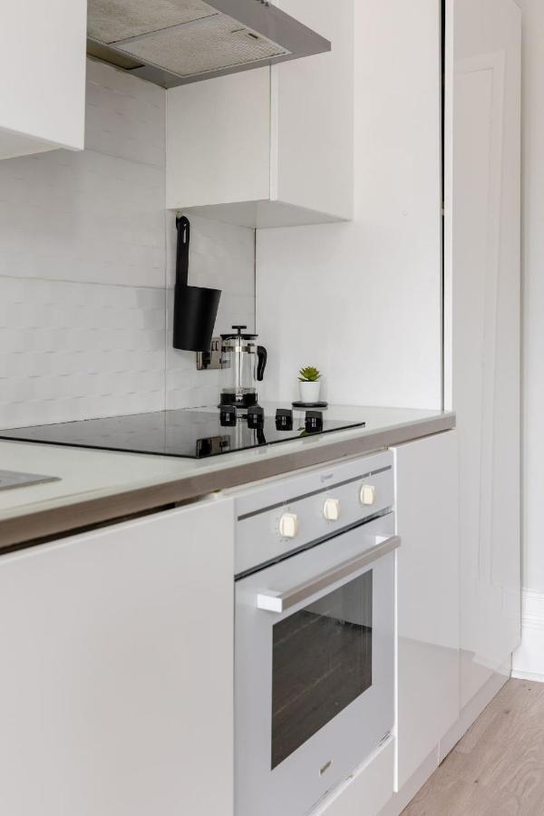 Lovely 2 Bedroom In West Hampstead, * London