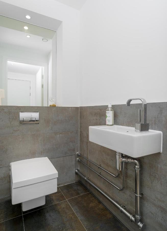 Apartment New! Luxury! 2Bedr/3 Beds/2,5Bath! Covent Garden ! London