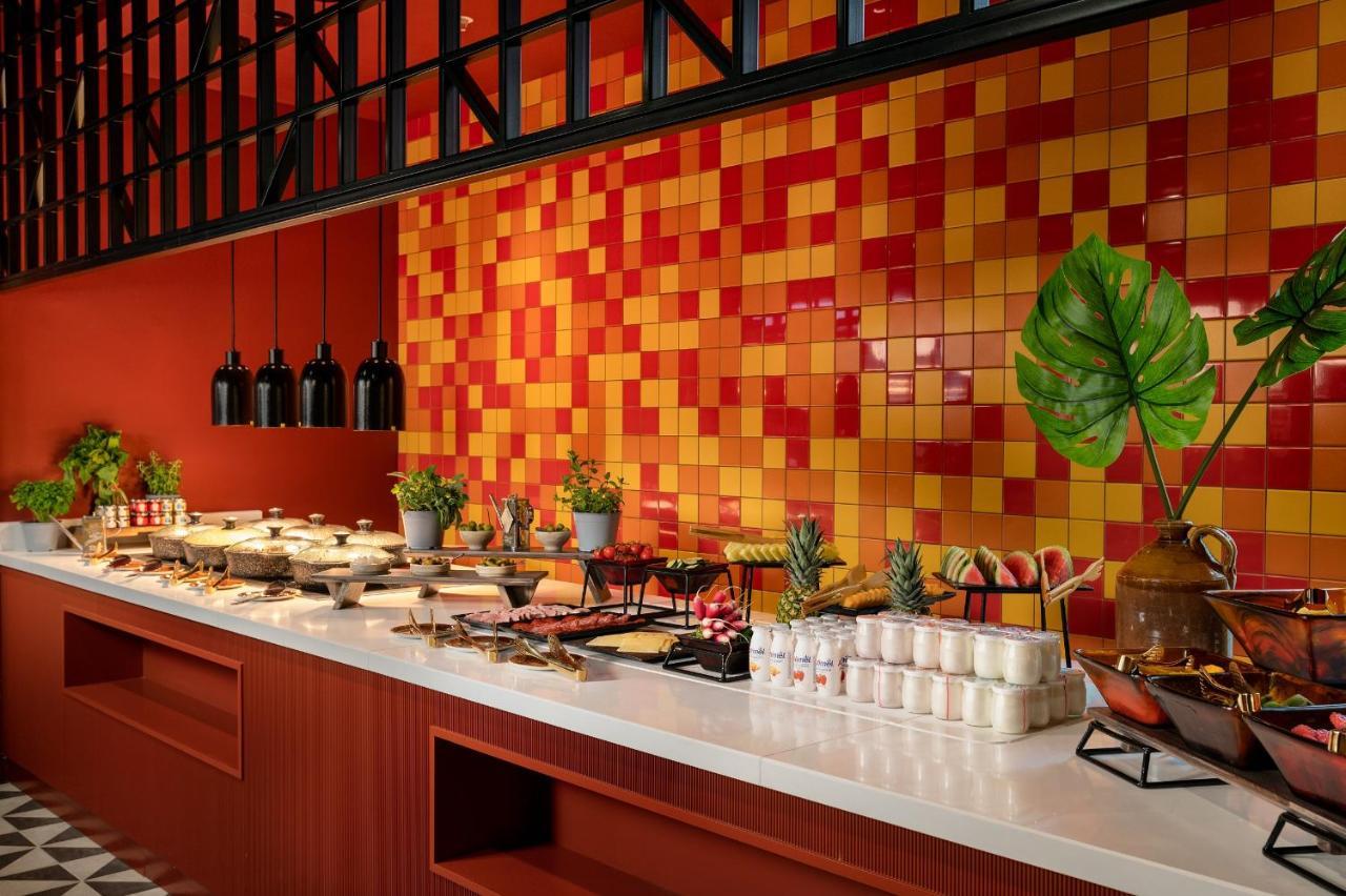 Hyatt Place East Hotel 4*