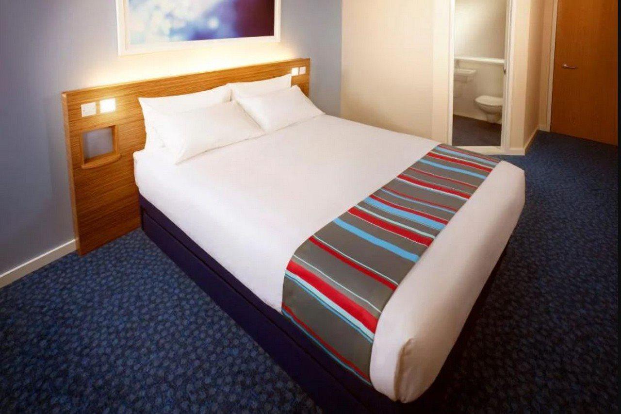 Hotel Travelodge Teddington 3*