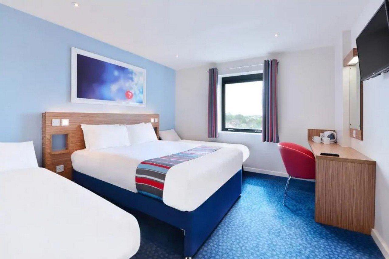Travelodge Teddington 3*