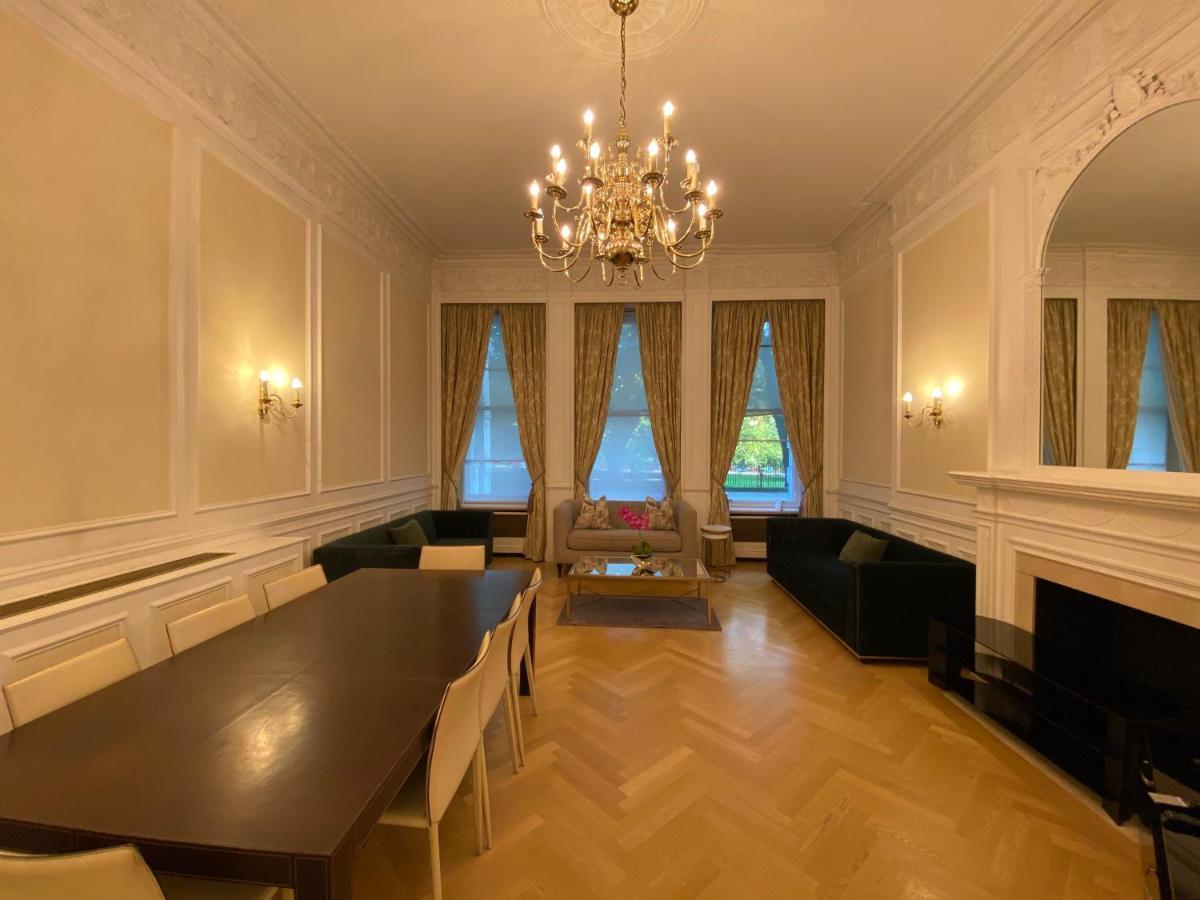 Kll Management- Hydepark Place * London