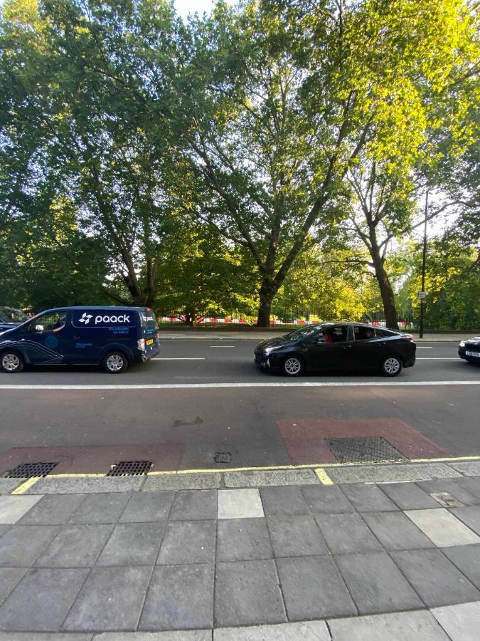 Kll Management- Hydepark Place London