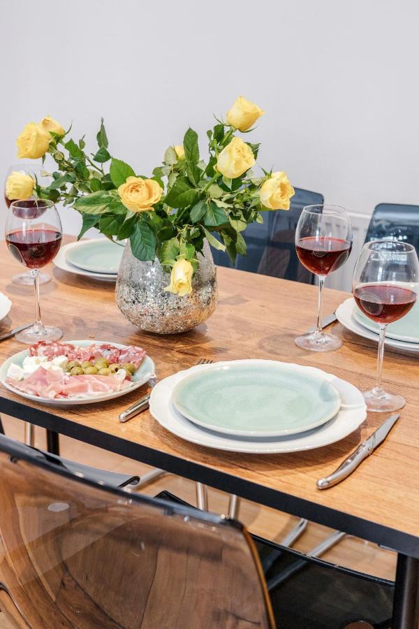Stunning 2-bed Apt - Free Parking - Camden - - Zoo - Shop - Events Apartamento Londres