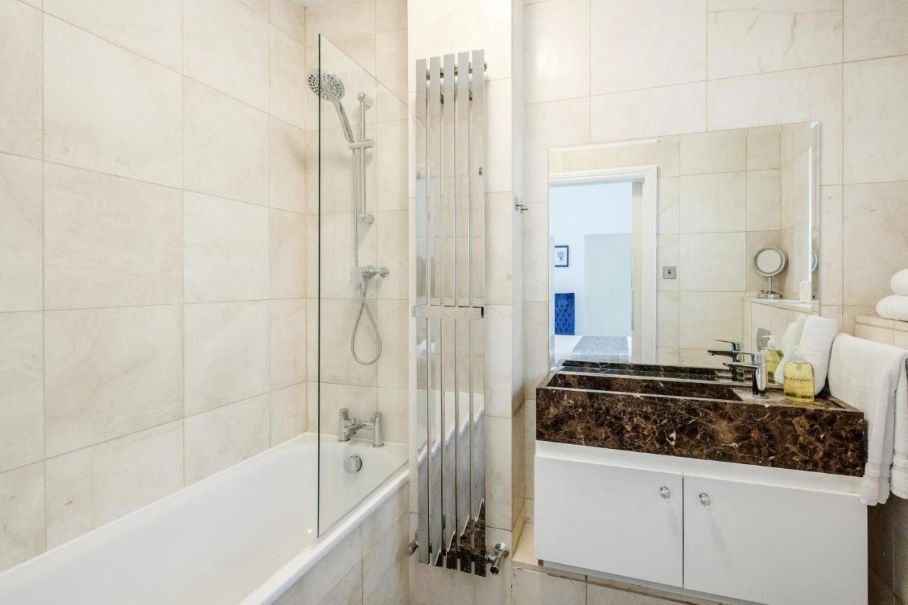 Oxford Street 2 Bed * Londen