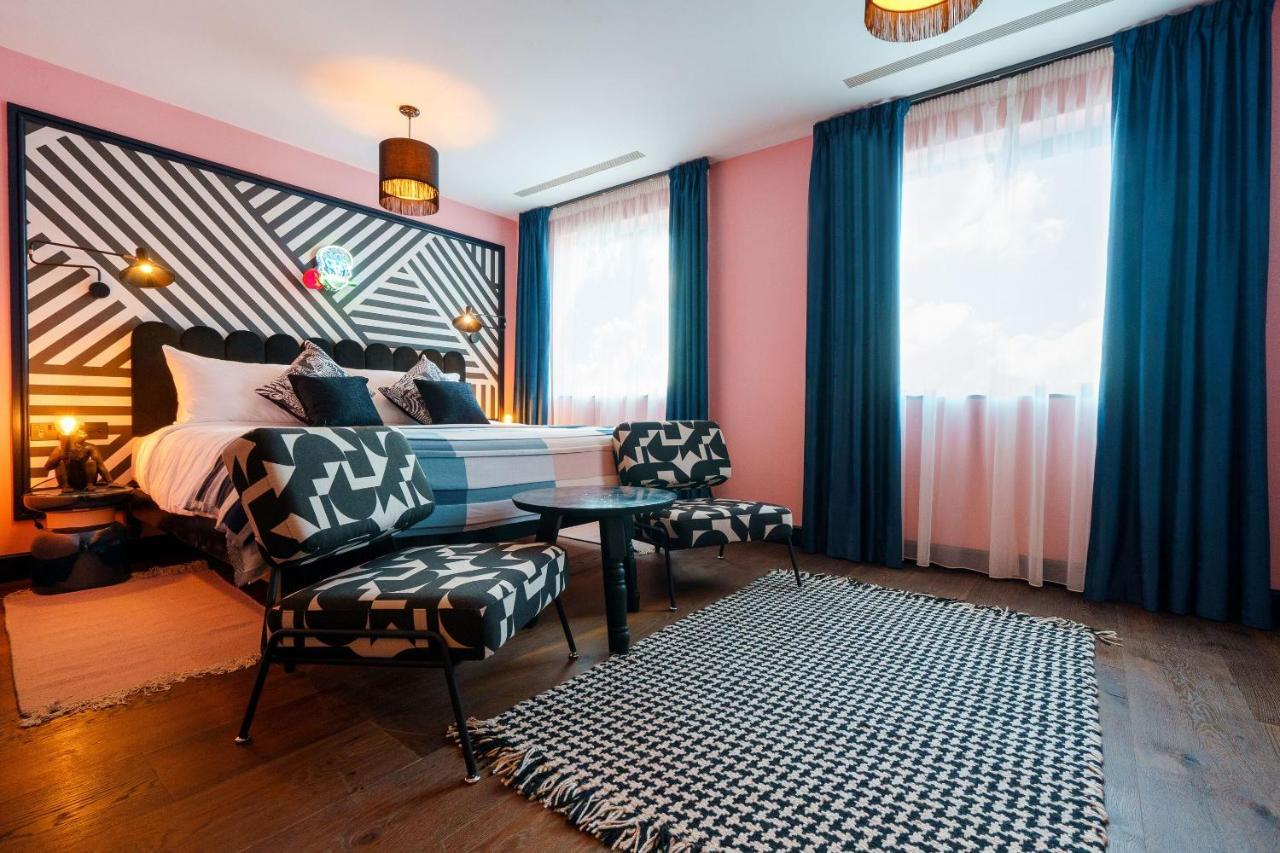 Selina Camden Hotel 3*
