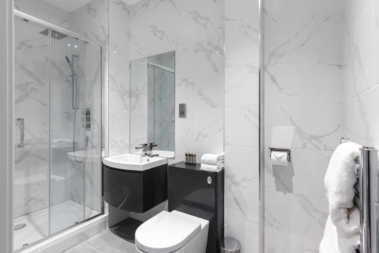 Aparthotel Aptel East 3*