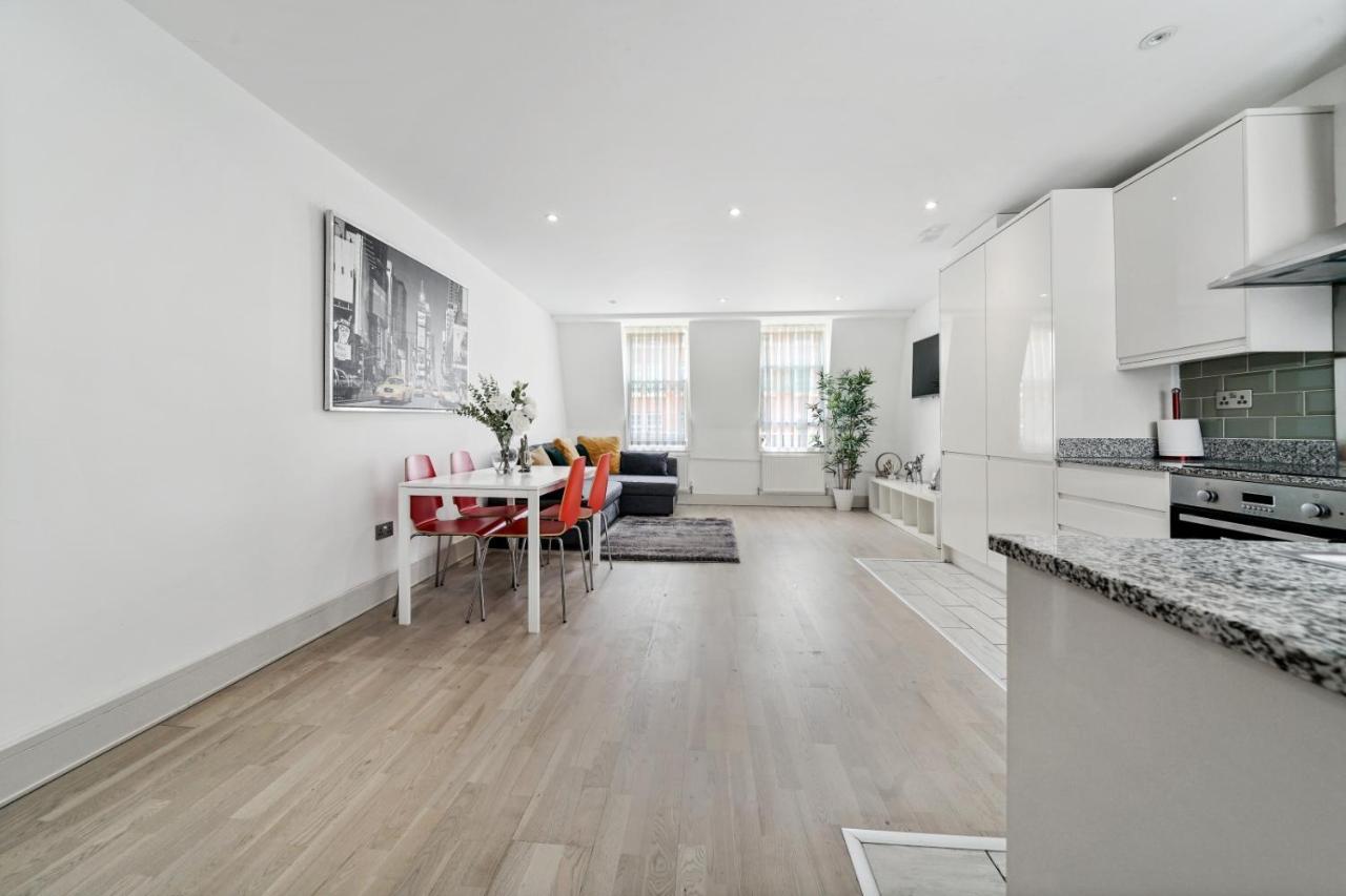 Lara Deluxe Modern 2 Bed By Tower Bridge Apartment London