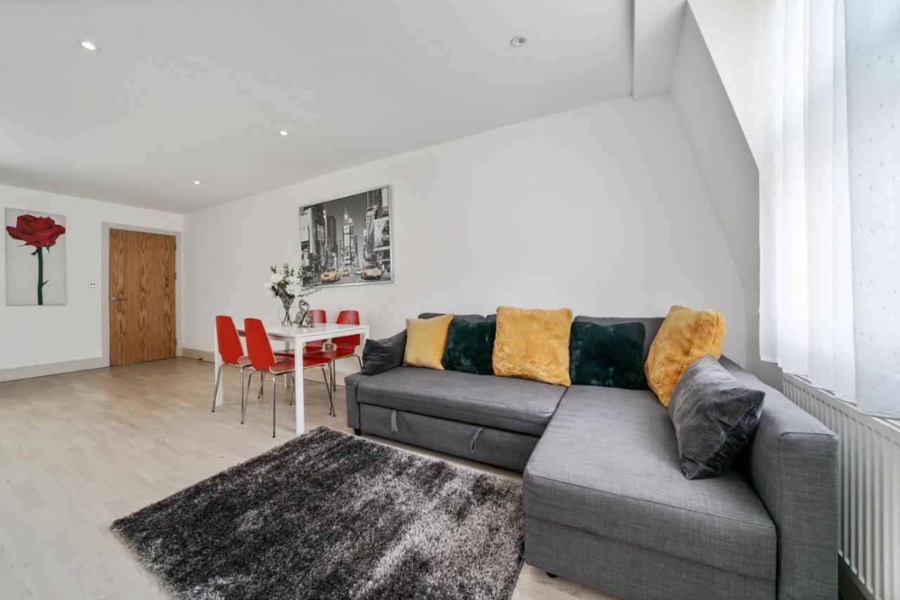 Lara Deluxe Modern 2 Bed By Tower Bridge Apartment *