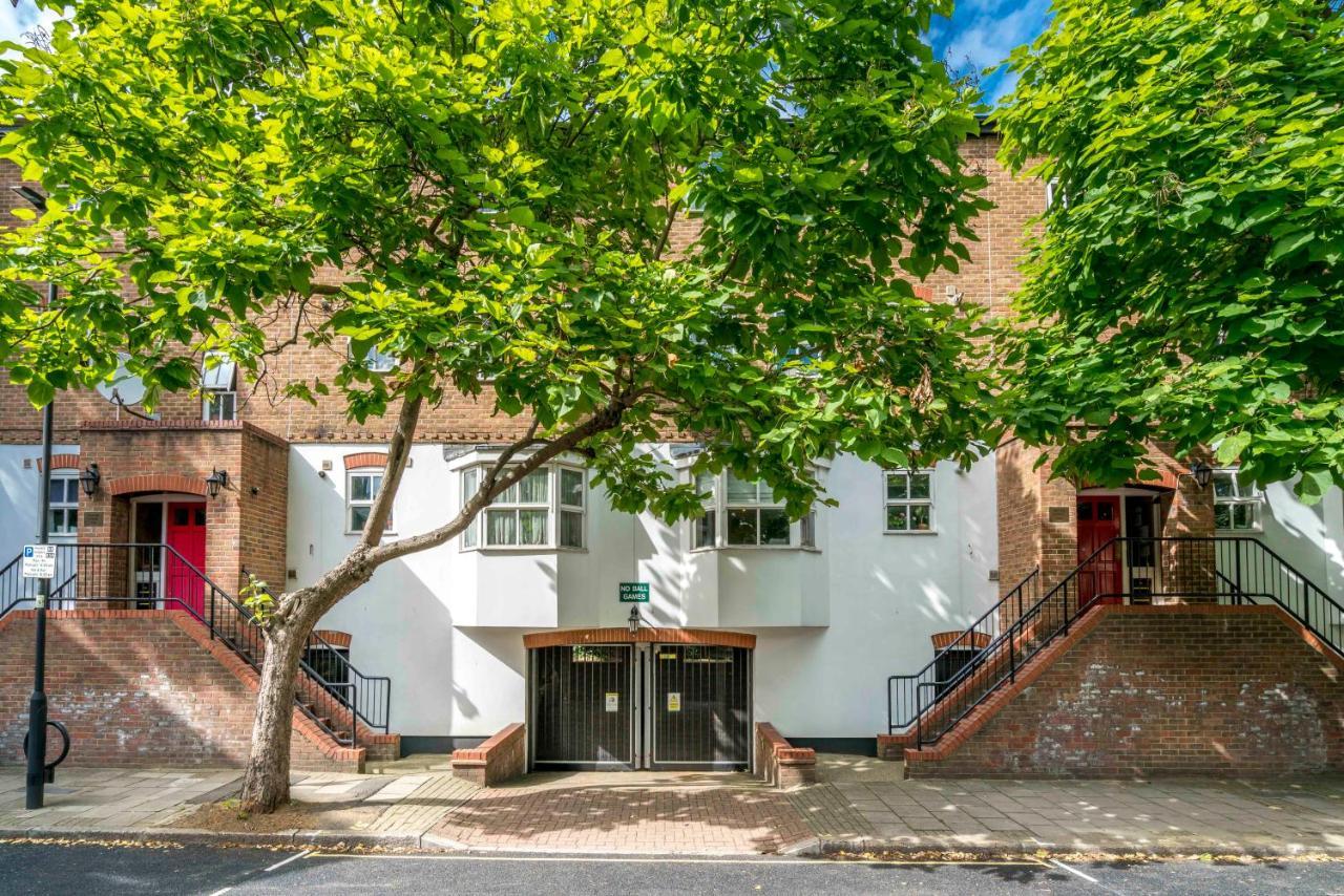 Splendid Near Vauxhall Tube * Londen