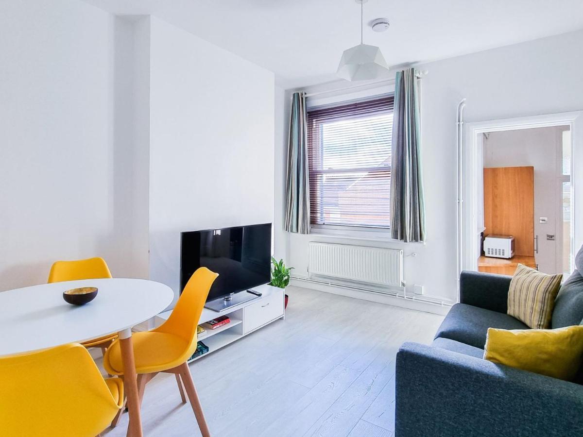Leilighet Pass The Keys Wimbledon Hideaway London