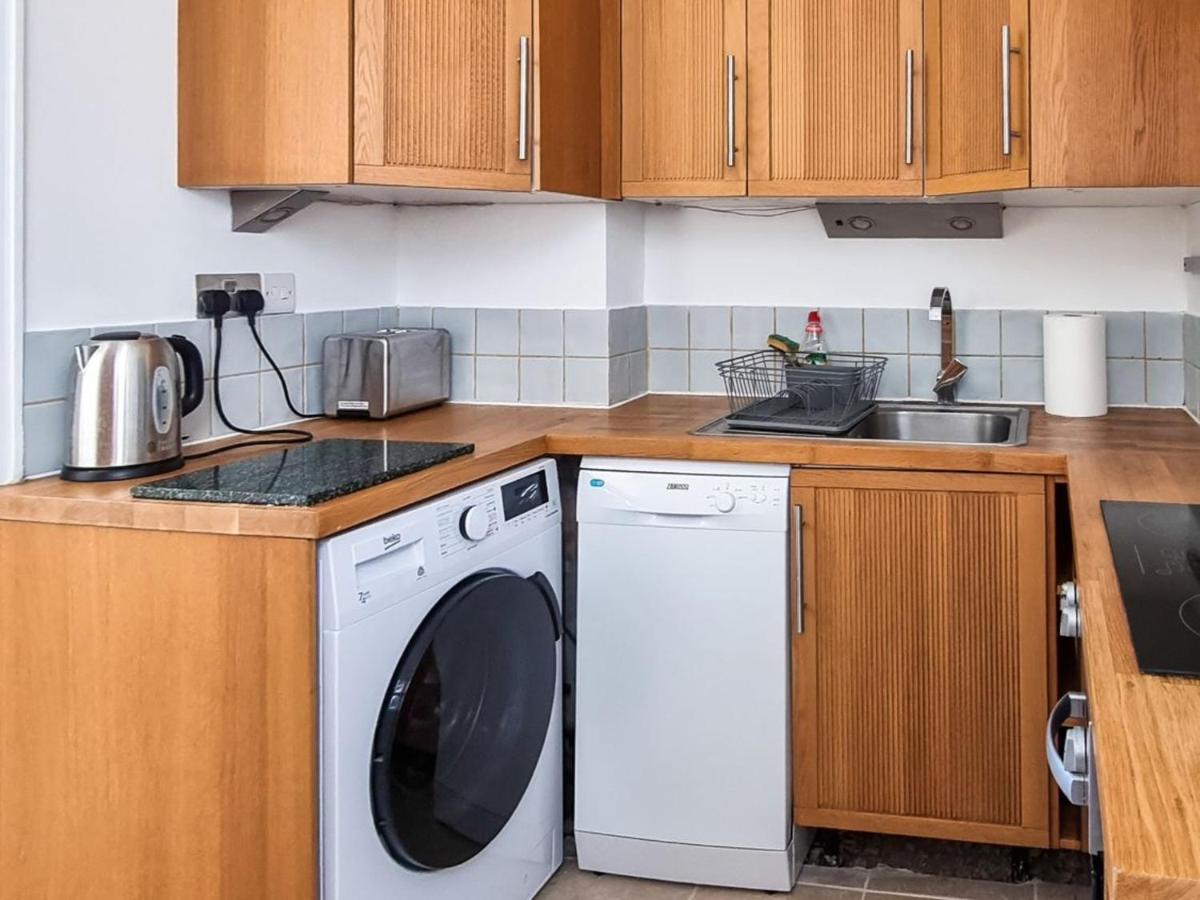 Apartment Pass The Keys Wimbledon Hideaway