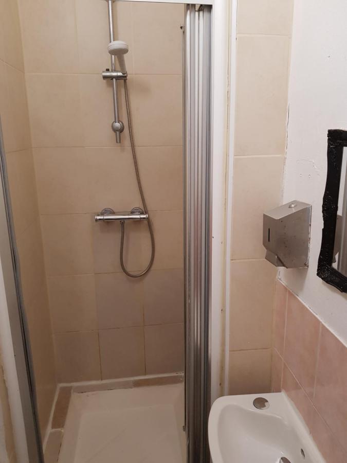 Central Hotell *