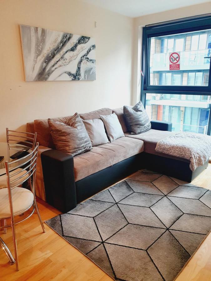 Canary Wharf, E14 9ne Apartment