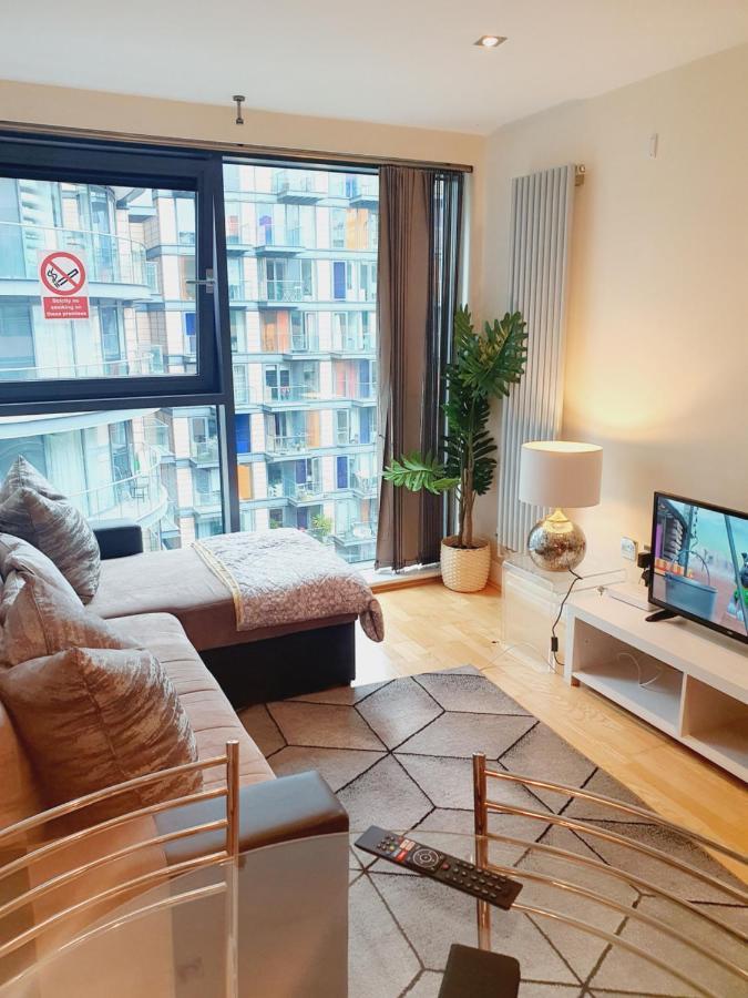 Apartment Canary Wharf, E14 9ne London