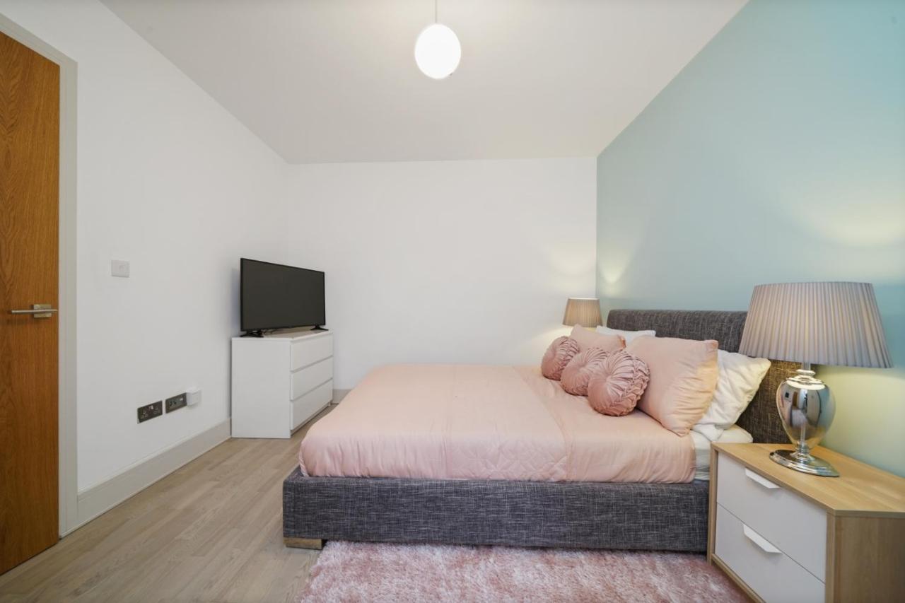 Lara Deluxe Modern 2 Bed By Tower Bridge Apartment *
