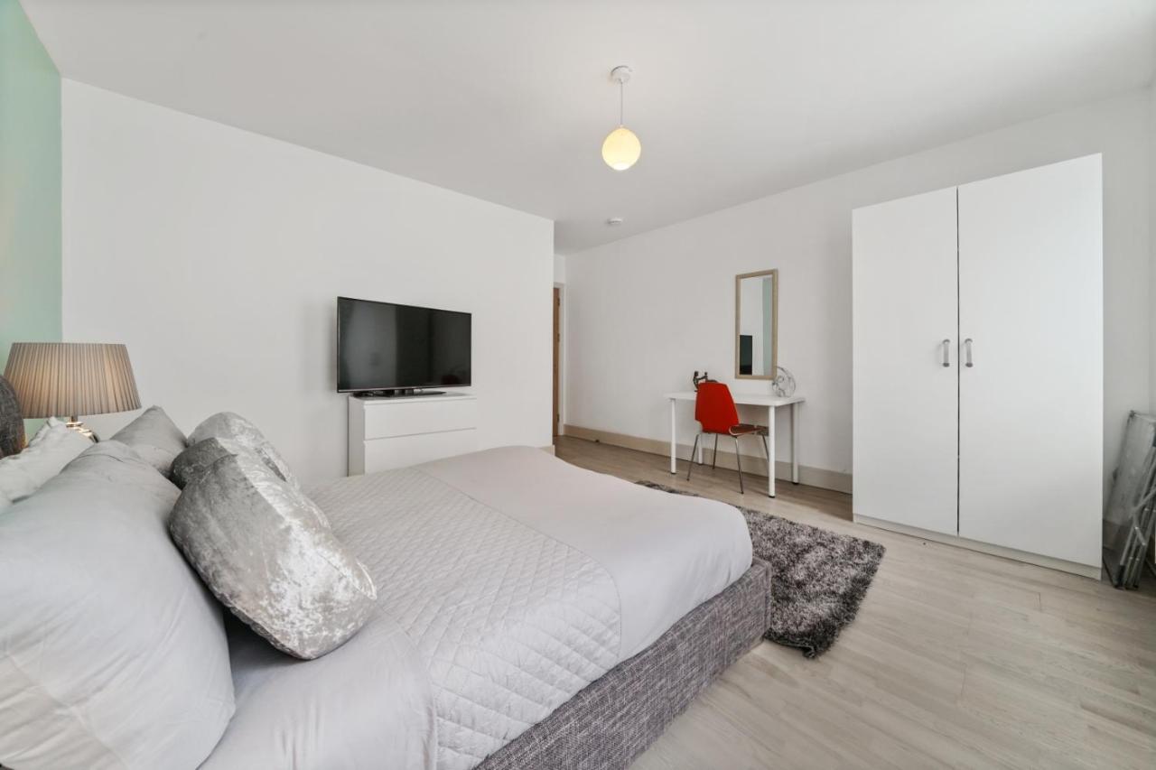 Lara Deluxe Modern 2 Bed By Tower Bridge Apartment London