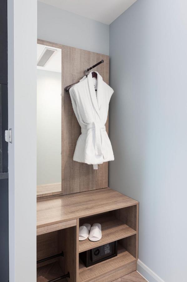 Aptel East 3*