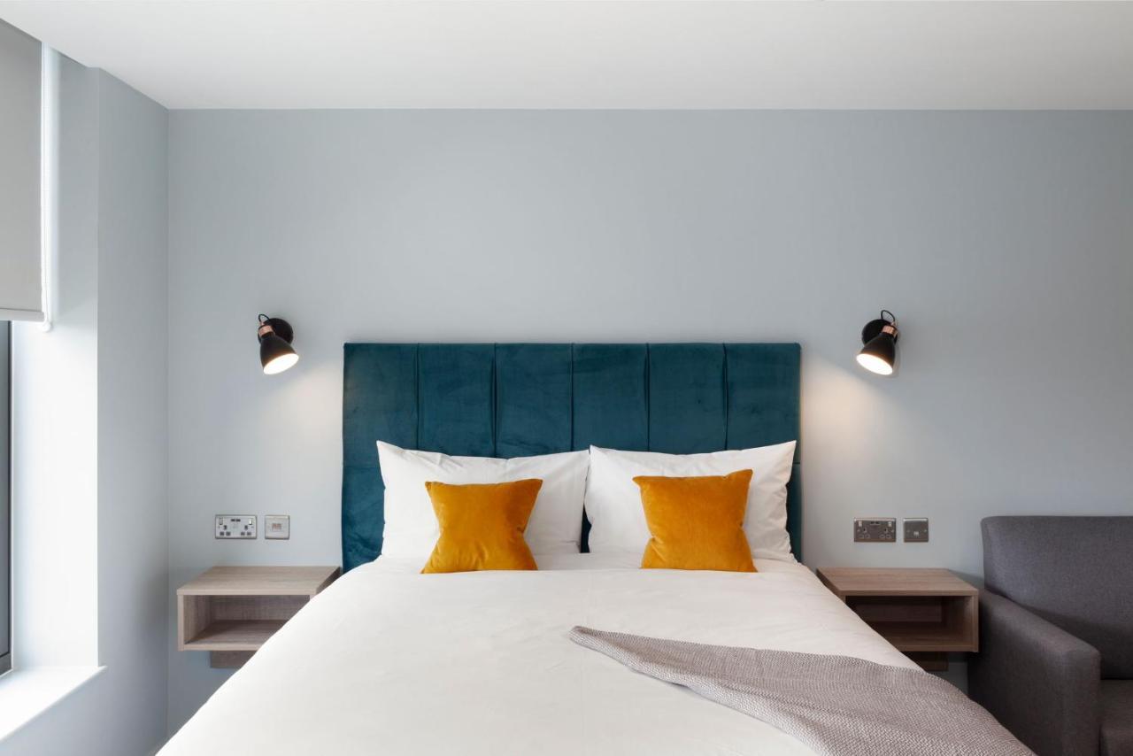 Aptel East Aparthotel 3*
