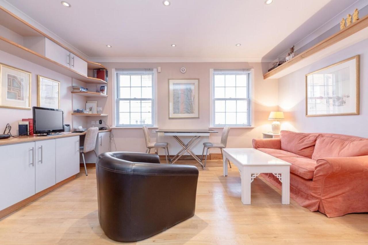 Beautiful 1 Bedroom In Victoria Appartement *