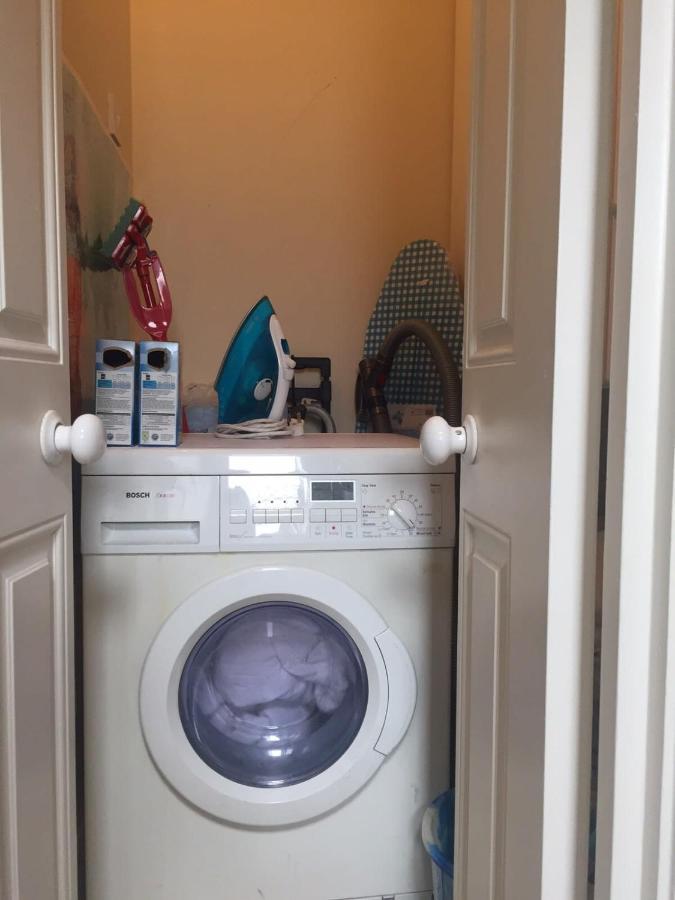 Lovely 2 Bedroom On The Corner Of Portobello Road Apartment London
