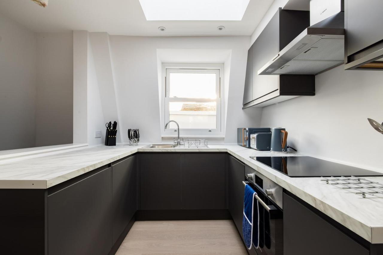 Apartment The Margravine Maisonette - Modern & Bright 2bdr Flat