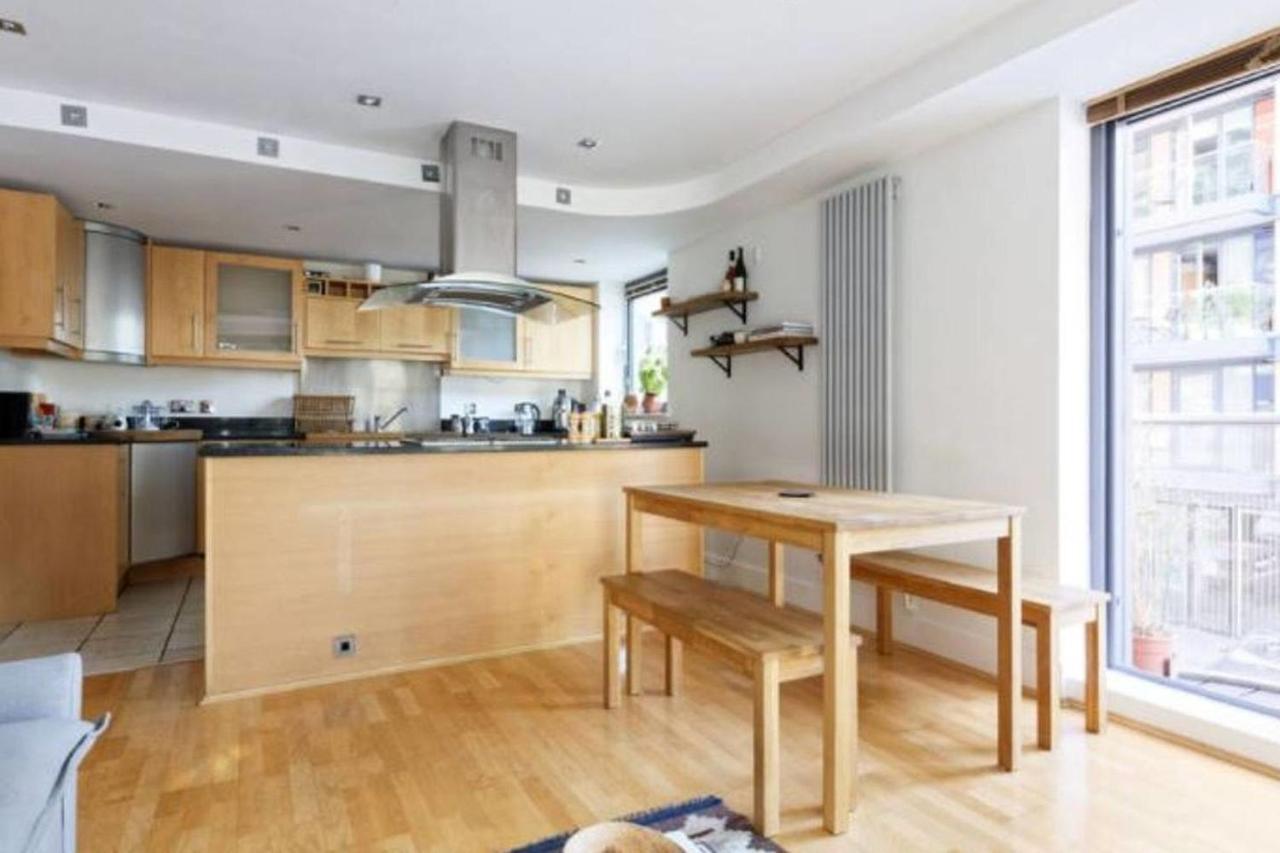 Peaceful Modern 2 Bedroom Flat With Water Views Appartement