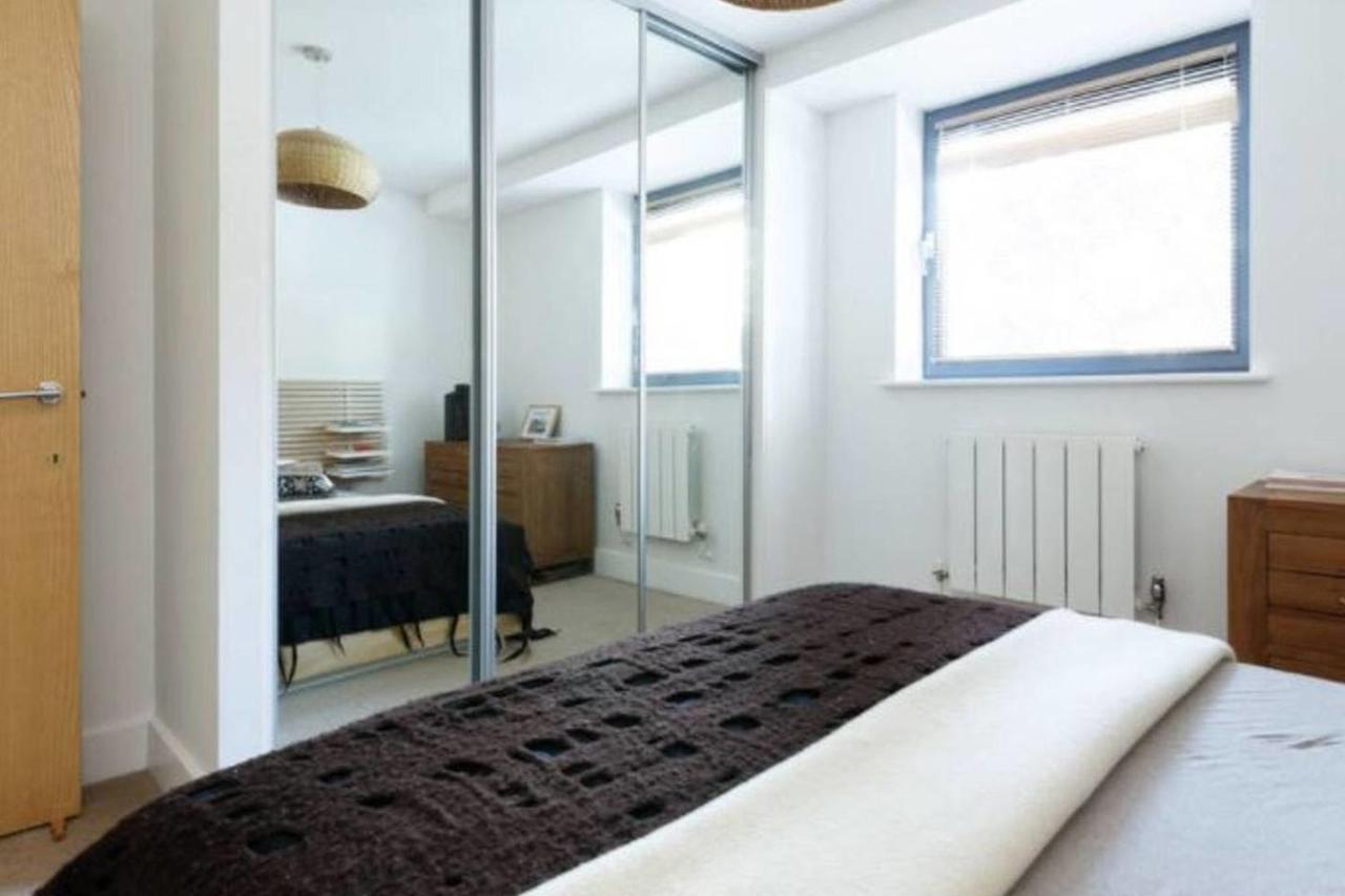 Appartement Peaceful Modern 2 Bedroom Flat With Water Views Londen