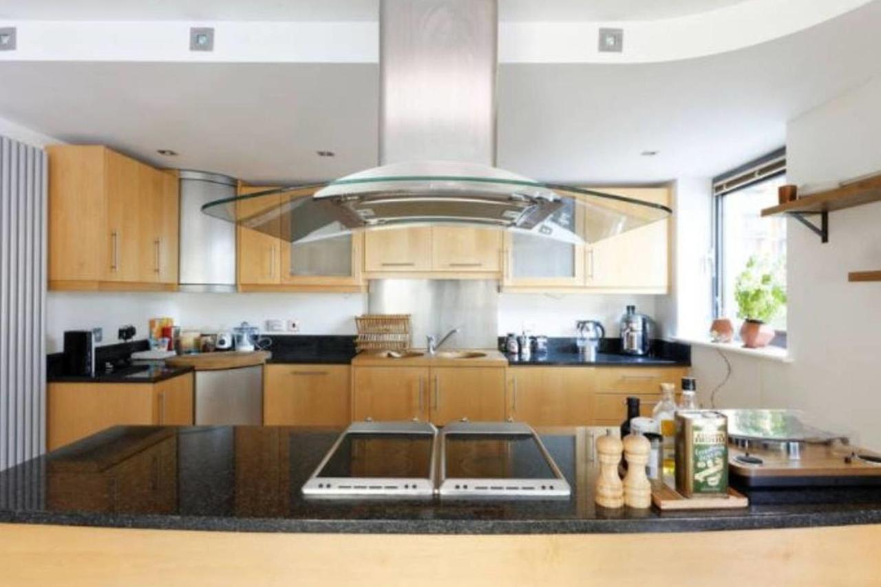 Peaceful Modern 2 Bedroom Flat With Water Views Appartement *