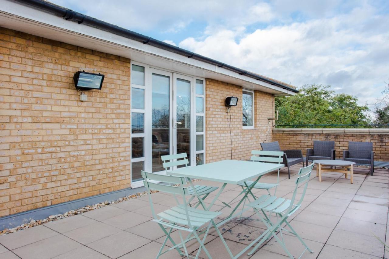 Appartement The Sparkford Gardens - Lovely 2bdr With Balcony Londen
