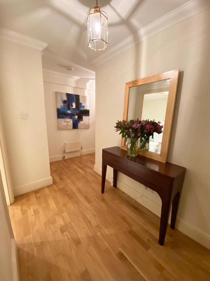 Stylish Apartments In Victoria & Westminster *