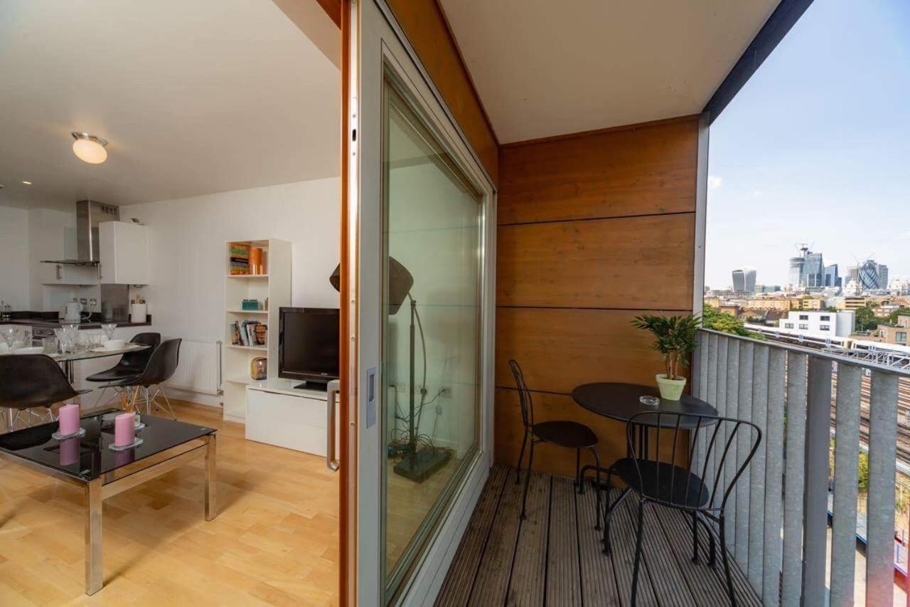 Privat overnatting With Private Bathroom In A Modern Two Bedroom Two Bathroom Flat *