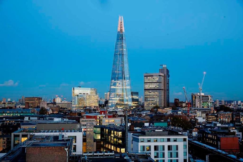 Chic And At Chapter South Bank In Leilighet London