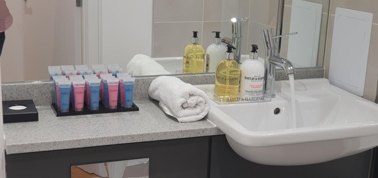 Garland Modern 3 Bedroom House Westfield - Stratford Leilighet