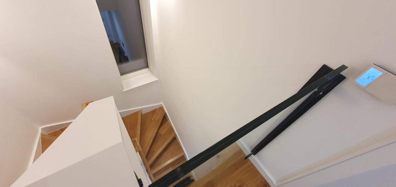 Garland Modern 3 Bedroom House Westfield - Stratford *