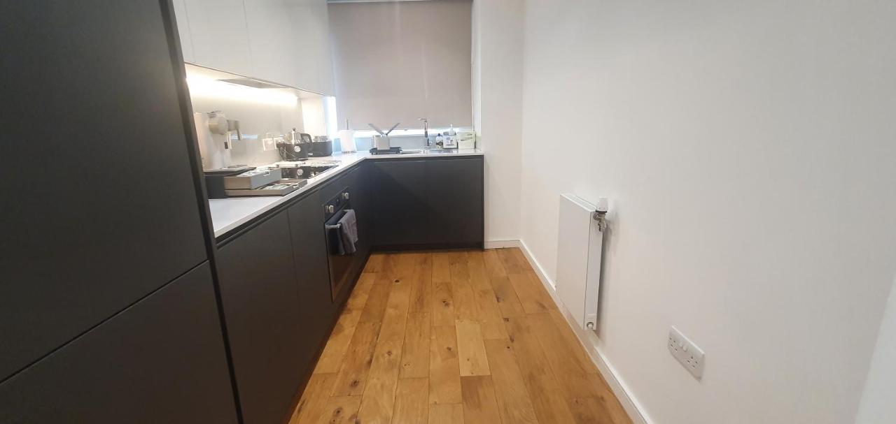 Garland Modern 3 Bedroom House Westfield - Stratford Leilighet *