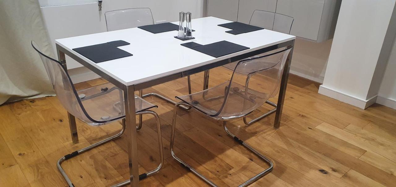 Garland Modern 3 Bedroom House Westfield - Stratford Leilighet London