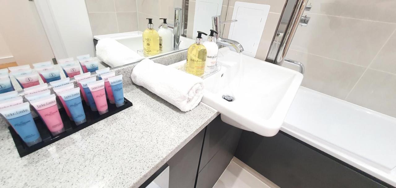 Garland Modern 3 Bedroom House Westfield - Stratford Leilighet