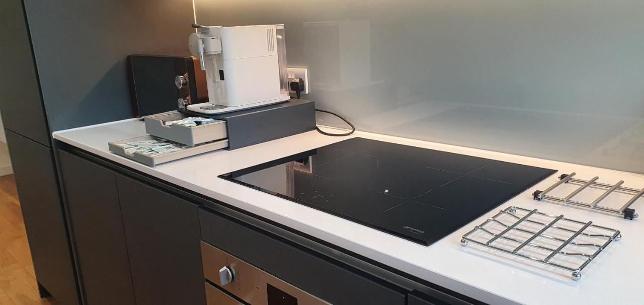 Garland Modern 3 Bedroom House Westfield - Stratford
