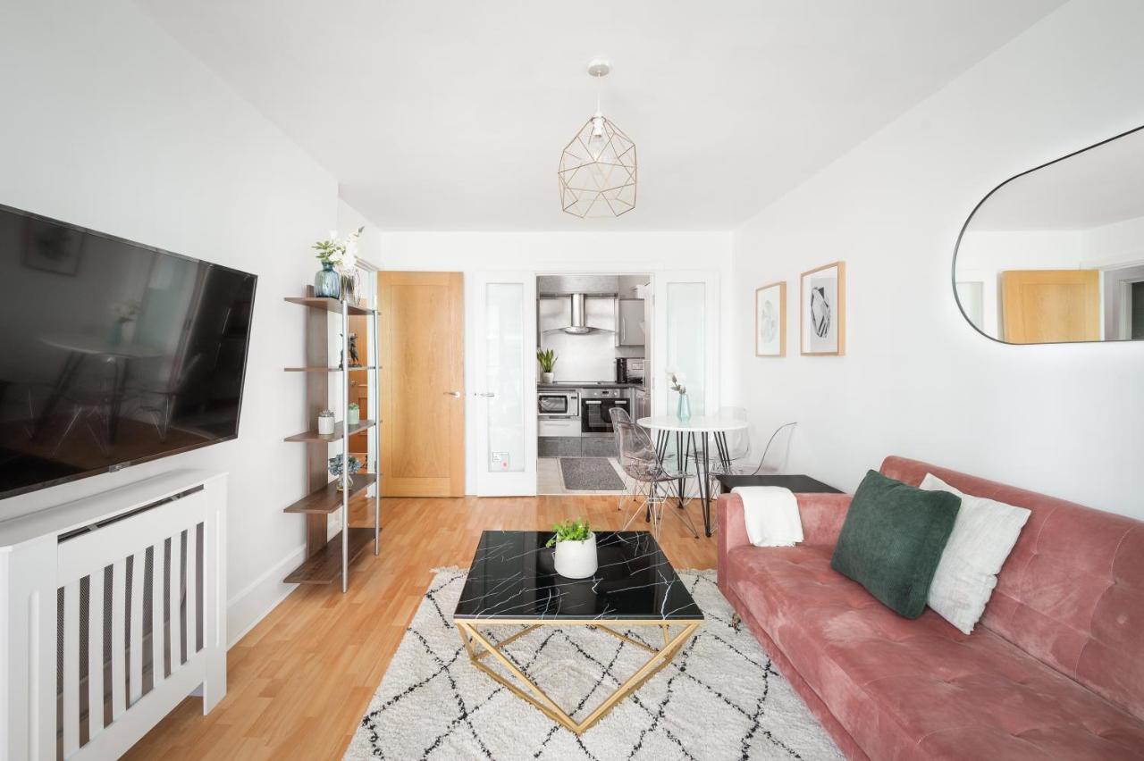 Riverside Balcony Apartments, 10 Minutes From Oxford Circus Apartamento