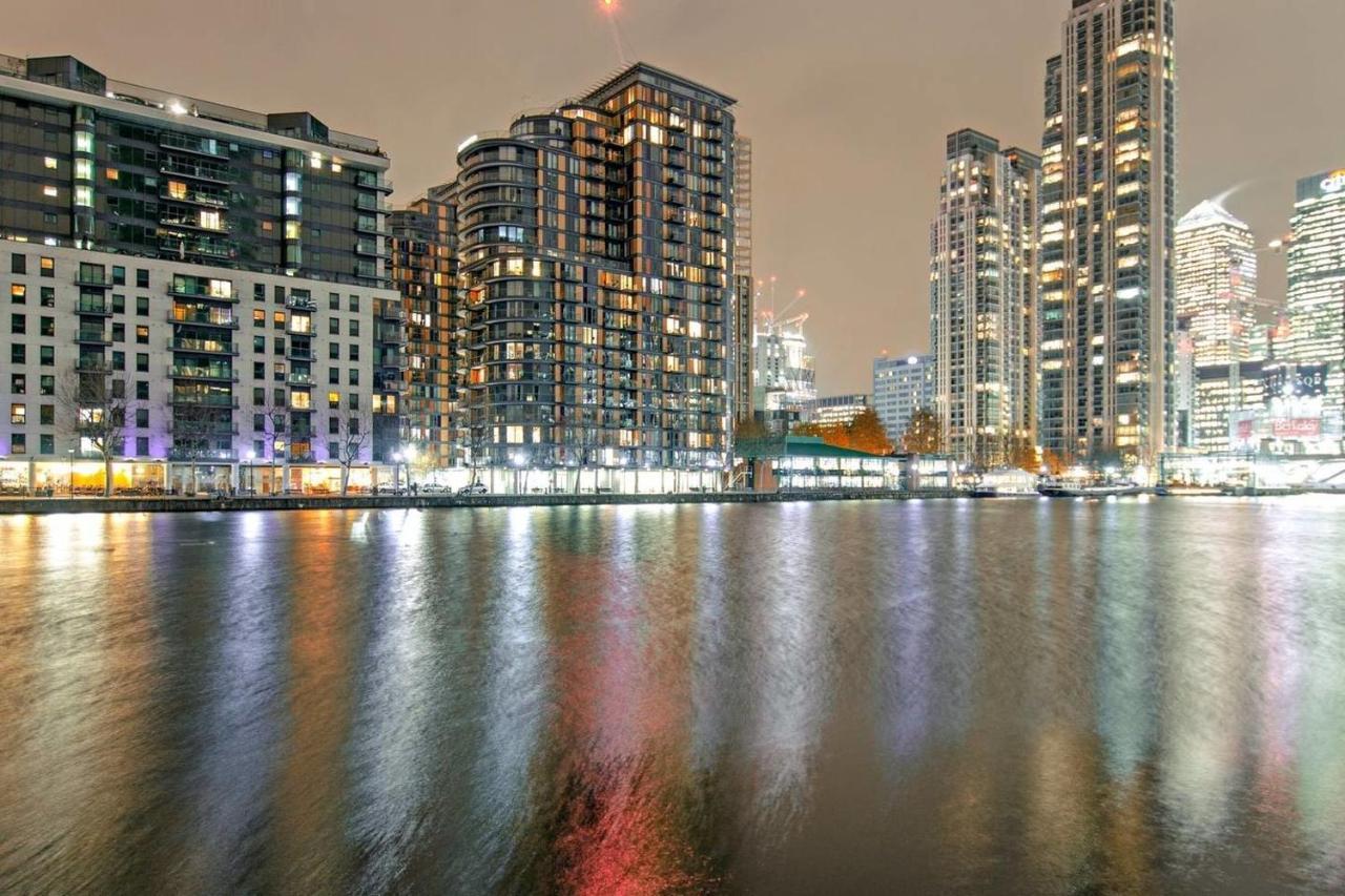 Peaceful Modern 2 Bedroom Flat With Water Views Londen