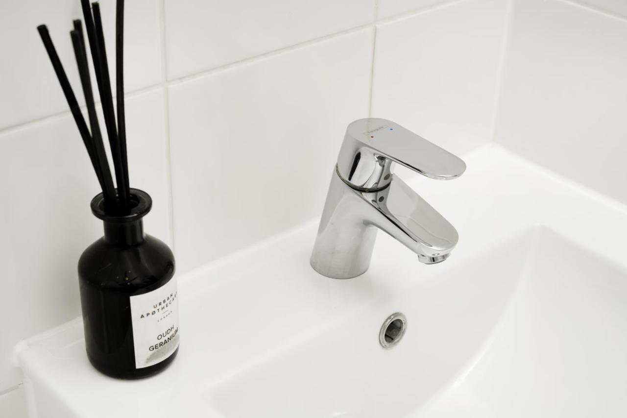 Riverside Accommodation In Pimlico - London London