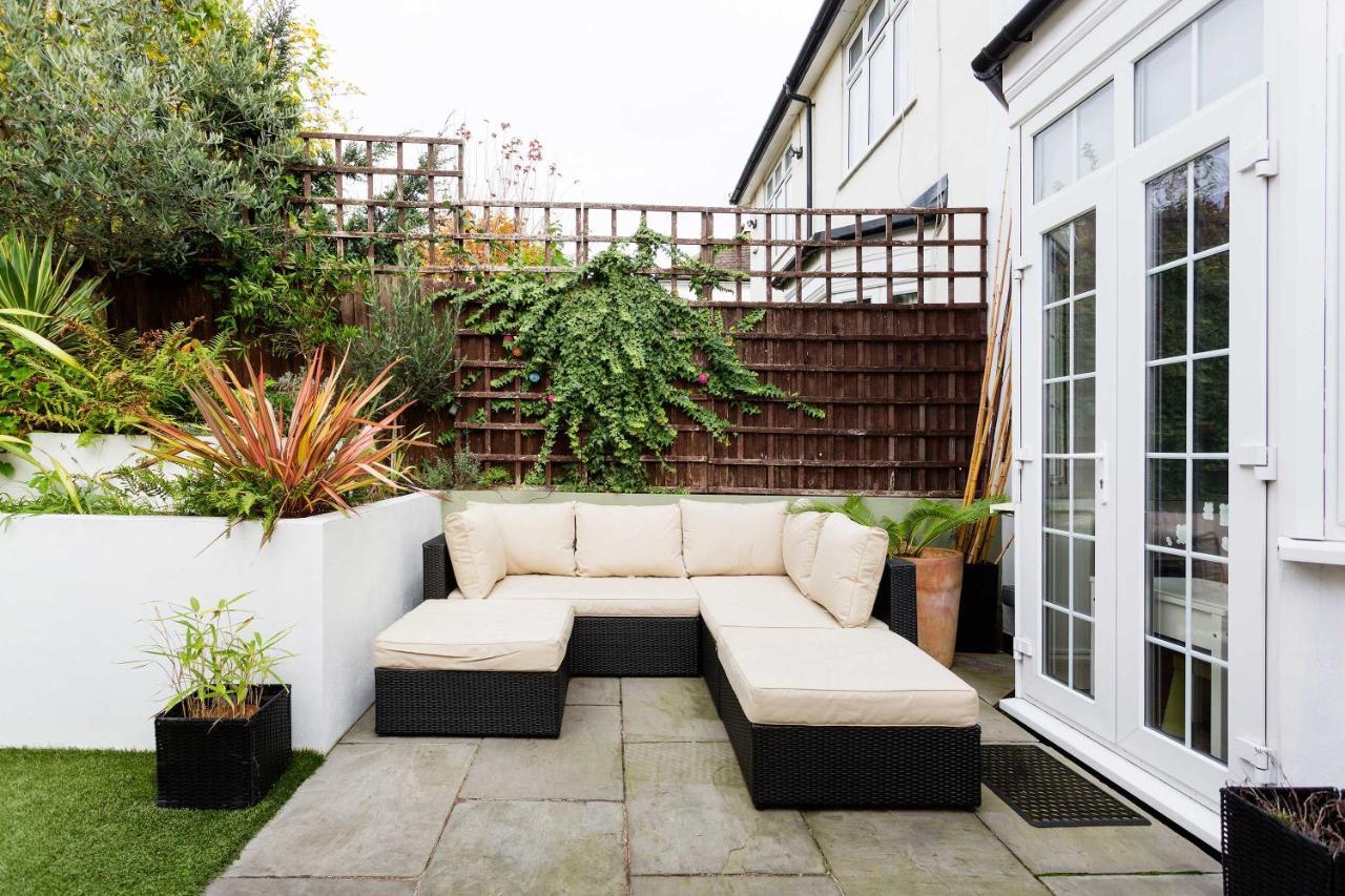 Veeve - Wimbledon Wildflower London